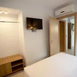 8 Boutique Aparthotel 4*