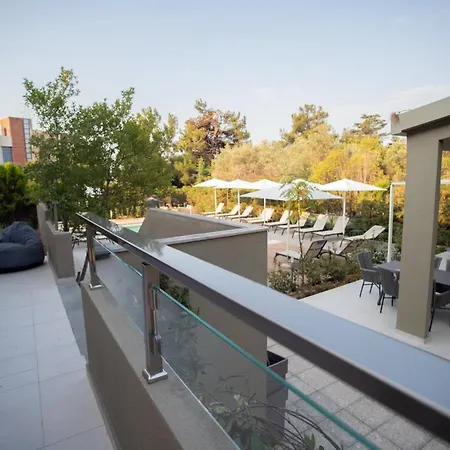 8 Boutique 尼坡帝