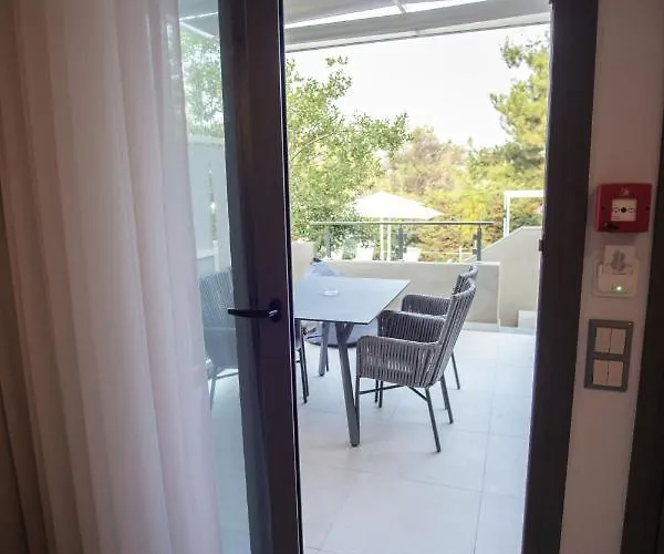 8 Boutique Hotel apartamentowy 4*