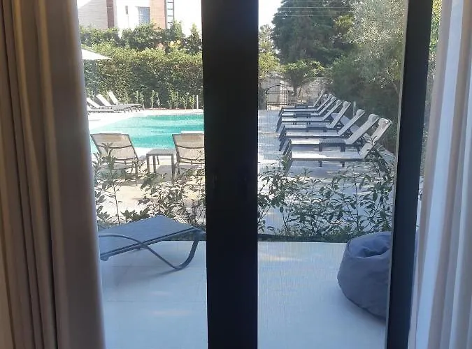 8 Boutique 4*