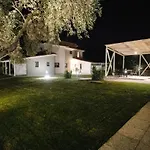 8 Boutique Aparthotel 4*