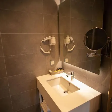 アパートホテル 8 Boutique 4*