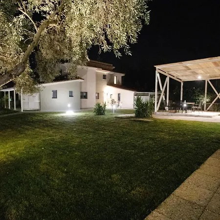 8 Boutique Aparthotel 4*