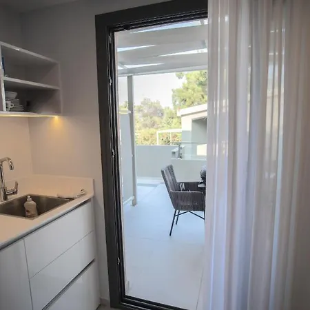 8 Boutique ネア・ポティダイア