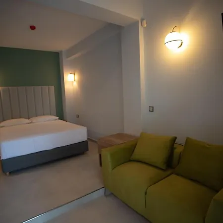 8 Boutique Aparthotel Nea Poteidaia